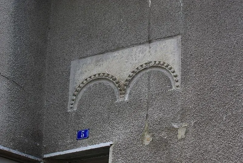 Foto von Gebäude - Clément Bucco-Lechat - © Creative Commons (https://creativecommons.org/licenses/by-sa/4.0/deed.fr)