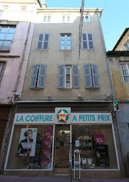 Photo de Maison - Chabe01 - © Creative Commons (https://creativecommons.org/licenses/by-sa/4.0/deed.fr)