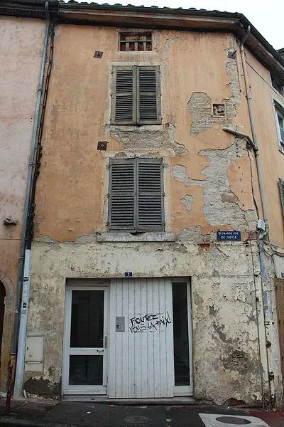 Photo de Maison - Chabe01 - © Creative Commons (https://creativecommons.org/licenses/by-sa/4.0/deed.fr)