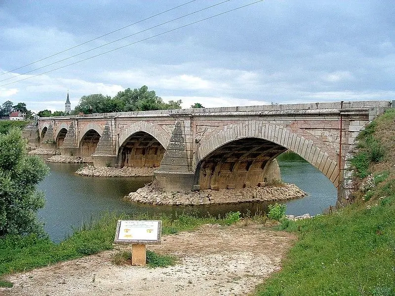 Foto von Brücke - MOSSOT - © Creative Commons (https://creativecommons.org/licenses/by-sa/4.0/deed.fr)