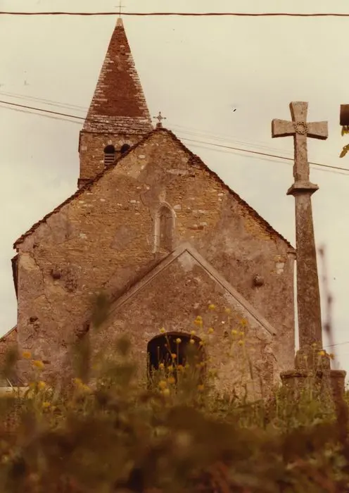Foto von Saint-Martin und Cross Church vor der Kirche - POP Plateforme Ouverte du Patrimoine / Base Mérimée - © Ministère de la Culture (France), Médiathèque du patrimoine et de la photographie, tous droits réservés