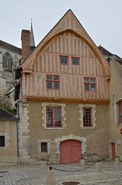 Foto von Holzseiten des 16. Jahrhunderts, abhängig vom Hôtel-Dieu namens Water Coche House - Pline - © Creative Commons (https://creativecommons.org/licenses/by-sa/4.0/deed.fr)
