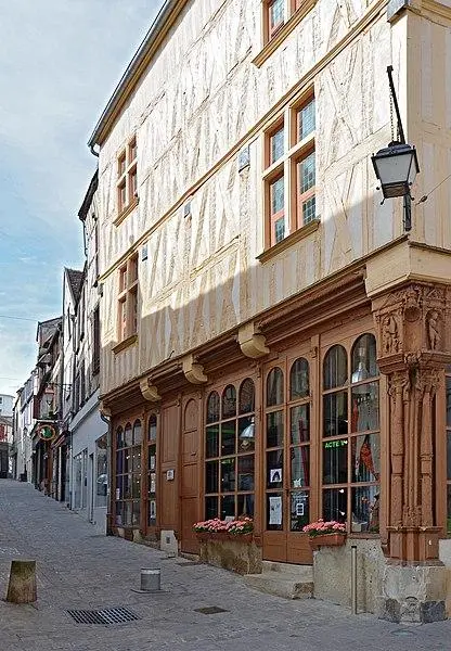Photo de Maison - Pline - © Creative Commons (https://creativecommons.org/licenses/by-sa/4.0/deed.fr)