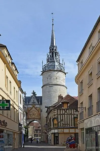 Photo de Tour de l'Horloge - Pline - © Creative Commons (https://creativecommons.org/licenses/by-sa/4.0/deed.fr)