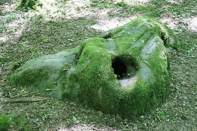 Foto von Zwei Polierer von Stein zu Wasser - Robin Chubret - © Creative Commons (https://creativecommons.org/licenses/by-sa/4.0/deed.fr)