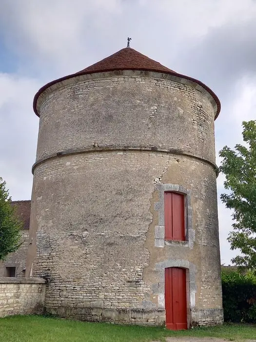 Foto von Rathaus - POP Plateforme Ouverte du Patrimoine / Base Mérimée - © Ministère de la Culture (France), Conservation des antiquités et des objets d’art de l'Yonne – Tous droits réservés 