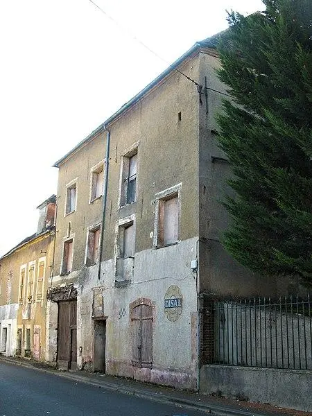Foto von Gebäude, die als Old Virgin Mill bekannt sind - Robin Chubret - © Creative Commons (https://creativecommons.org/licenses/by-sa/4.0/deed.fr)