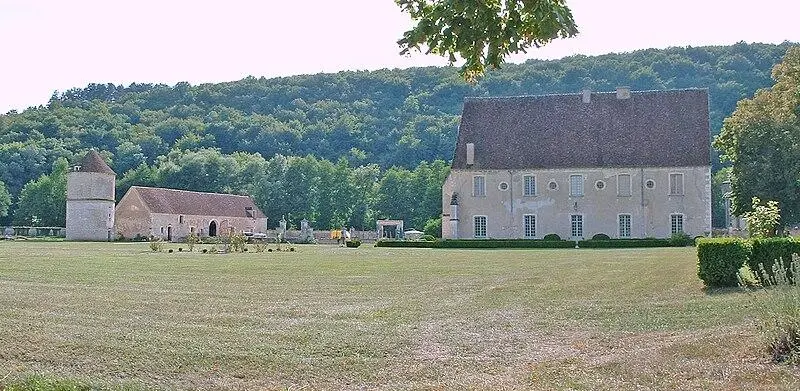 Foto de Ex abadía cisterciense de Reigny, ubicada en la aldea de Reigny - Patrick89 - © Creative Commons (https://creativecommons.org/licenses/by-sa/4.0/deed.fr)
