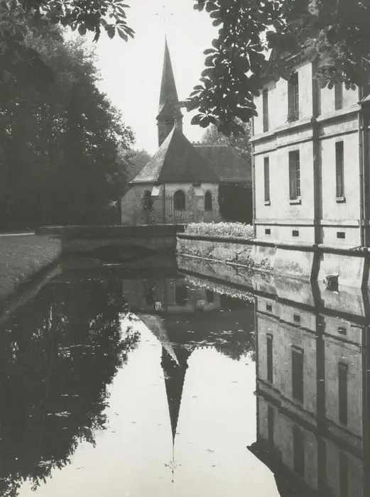 Foto di Castello - POP Plateforme Ouverte du Patrimoine / Base Mérimée - © Ministère de la Culture (France), Médiathèque du patrimoine et de la photographie, tous droits réservés