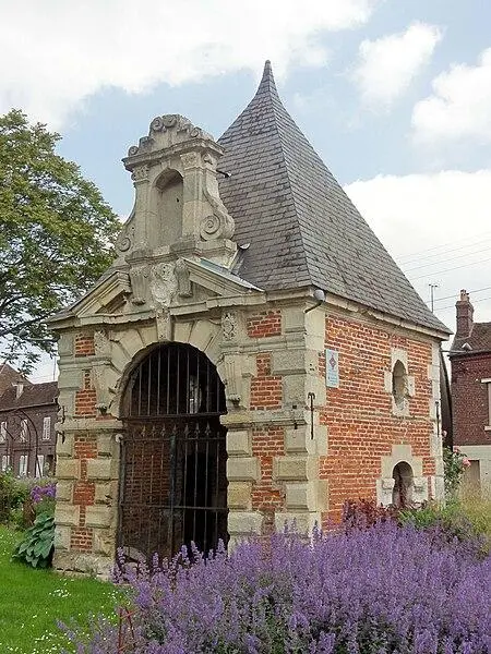 Foto von Kapelle des Notre-Dame-Du-Thil-Friedhofs - Pierre Poschadel - © Creative Commons (https://creativecommons.org/licenses/by-sa/4.0/deed.fr)