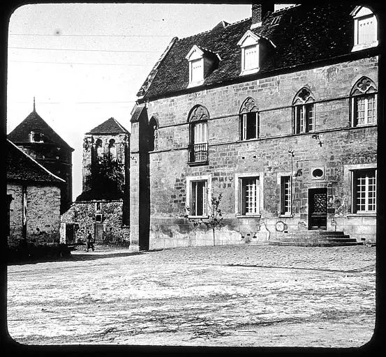 Foto di Ex priorato - POP Plateforme Ouverte du Patrimoine / Base Mérimée - © Ministère de la Culture (France), Médiathèque du patrimoine et de la photographie, diffusion GrandPalaisRmn Photo
