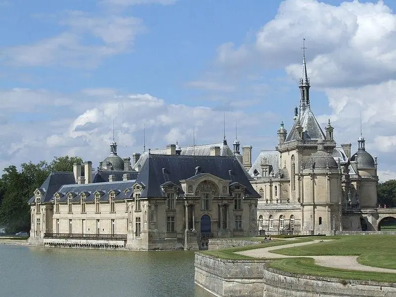 Foto de Domaine de Chantilly (también parque en comunes de Avrilly-Saint-Léonard y Vineuil-Saint-Firmin) - Mattis - © Creative Commons (https://creativecommons.org/licenses/by-sa/4.0/deed.fr)