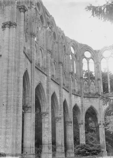 Foto di Chiesa - POP Plateforme Ouverte du Patrimoine / Base Mérimée - © Ministère de la Culture (France), Médiathèque du patrimoine et de la photographie, diffusion RMN-GP