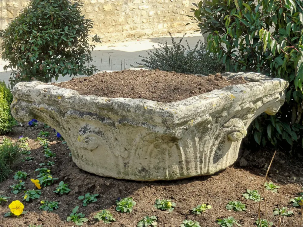 Foto di Abbazia di Royallieu - Sous licence Creative Commons (https://creativecommons.org/licenses/by-sa/4.0/deed.fr) - Par P.poschadel - © Creative Commons (https://creativecommons.org/licenses/by-sa/4.0/deed.fr)