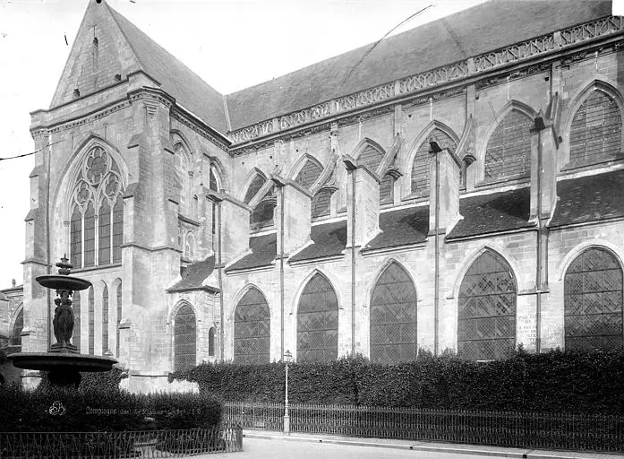 Foto di Chiesa di Saint-Jacques - POP Plateforme Ouverte du Patrimoine / Base Mérimée - © Ministère de la Culture (France), Médiathèque du patrimoine et de la photographie, diffusion RMN-GP