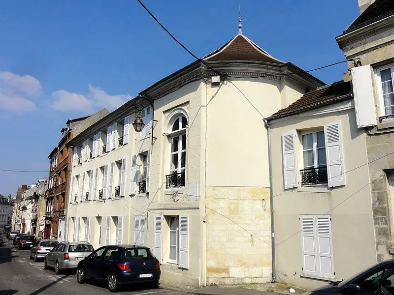 Foto di Edificio - P.poschadel - © Creative Commons (https://creativecommons.org/licenses/by-sa/4.0/deed.fr)