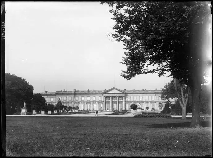 Foto di Palazzo e dintorni - POP Plateforme Ouverte du Patrimoine / Base Mérimée - © Ministère de la Culture (France), Médiathèque du patrimoine et de la photographie, diffusion GrandPalaisRmn Photo
