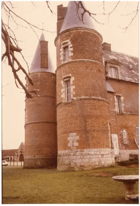 Foto di Castello - POP Plateforme Ouverte du Patrimoine / Base Mérimée - © Ministère de la Culture (France), Médiathèque du patrimoine et de la photographie, Tous droits réservés 