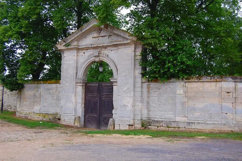 Foto di Vecchio castello - POP Plateforme Ouverte du Patrimoine / Base Mérimée - © Ministère de la Culture (France), Médiathèque du patrimoine et de la photographie, droits réservés