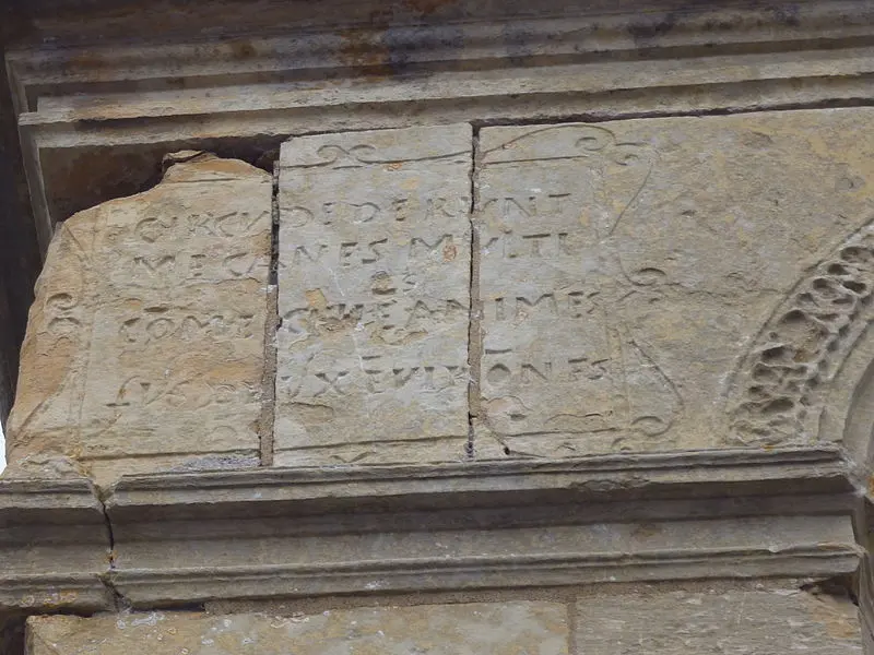 Foto di Croce - Vinckie - © Creative Commons (https://creativecommons.org/licenses/by-sa/4.0/deed.fr)