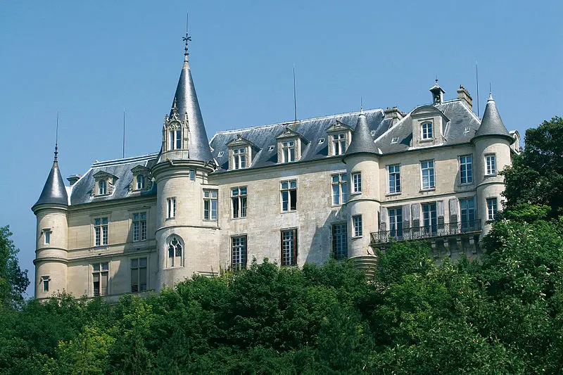 Foto di Castelli - Châteauform' - © Creative Commons (https://creativecommons.org/licenses/by-sa/4.0/deed.fr)