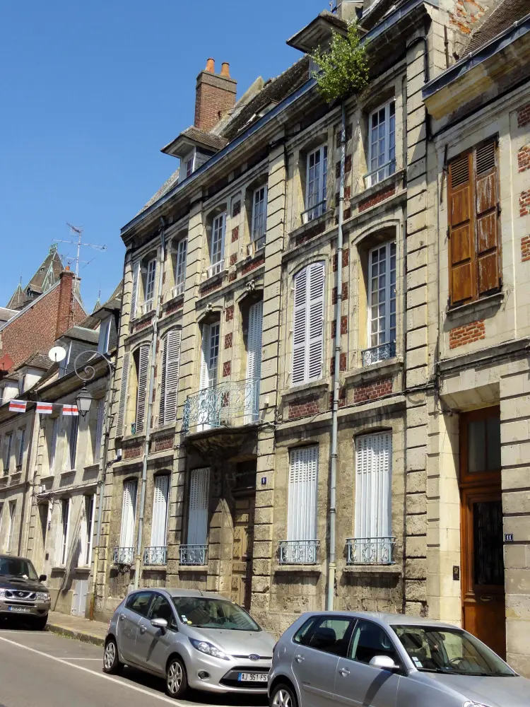 Foto di Edificio - Sous licence Creative Commons (https://creativecommons.org/licenses/by-sa/4.0/deed.fr) - Par P.poschadel - © Creative Commons (https://creativecommons.org/licenses/by-sa/4.0/deed.fr)