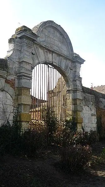 Foto di Vecchia porta - Vinckie - © Creative Commons (https://creativecommons.org/licenses/by-sa/4.0/deed.fr)