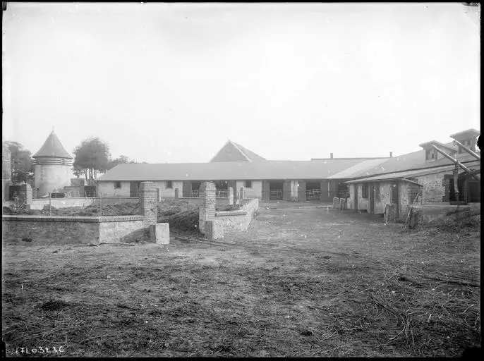 Foto di Castello - POP Plateforme Ouverte du Patrimoine / Base Mérimée - © Ministère de la Culture (France), Médiathèque du patrimoine et de la photographie, diffusion GrandPalaisRmn Photo