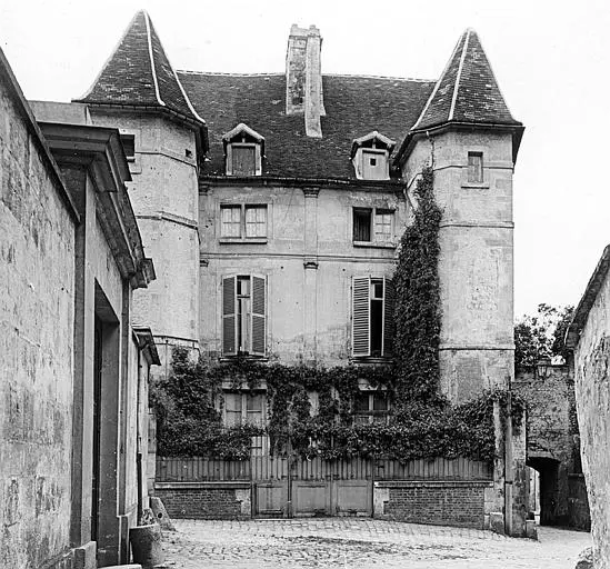 Foto di Cancelleria Hotel - POP Plateforme Ouverte du Patrimoine / Base Mérimée - © Ministère de la Culture (France), Médiathèque du patrimoine et de la photographie, diffusion RMN-GP