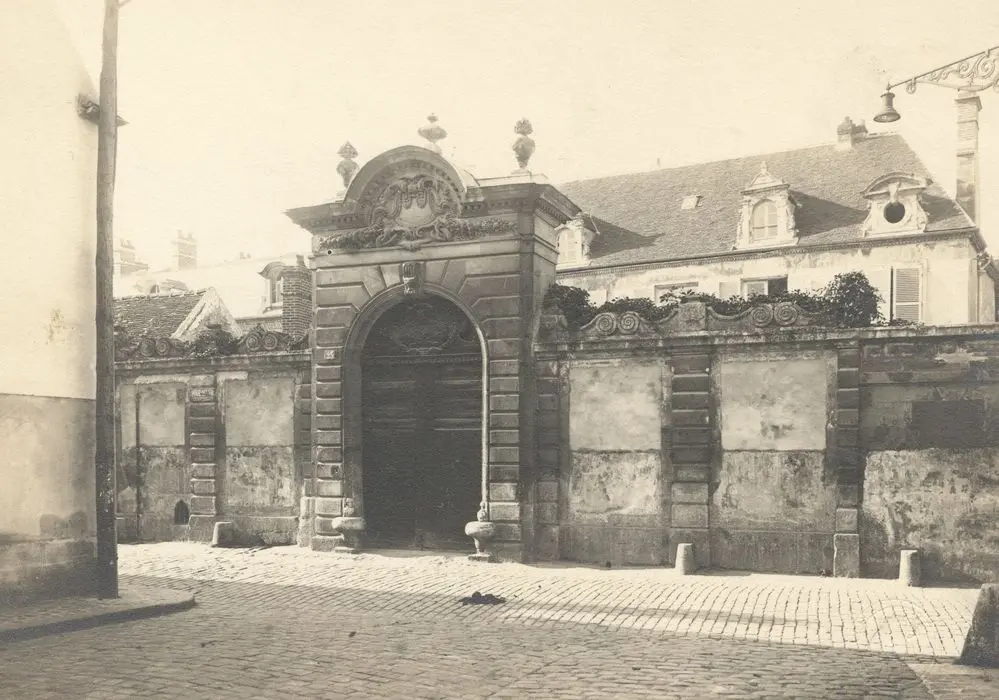 Foto di Edificio - POP Plateforme Ouverte du Patrimoine / Base Mérimée - © Ministère de la Culture (France), Médiathèque du patrimoine et de la photographie, tous droits réservés