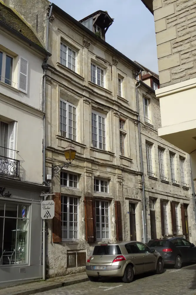 Foto di Casa - Sous licence Creative Commons (https://creativecommons.org/licenses/by-sa/4.0/deed.fr) - Par P.poschadel - © Creative Commons (https://creativecommons.org/licenses/by-sa/4.0/deed.fr)