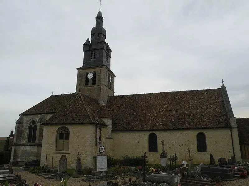 Foto di Chiesa di Saint-Pierre - Chatsam - © Creative Commons (https://creativecommons.org/licenses/by-sa/4.0/deed.fr)