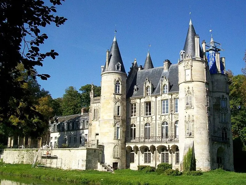 Foto di Castello - P.poschadel - © Creative Commons (https://creativecommons.org/licenses/by-sa/4.0/deed.fr)