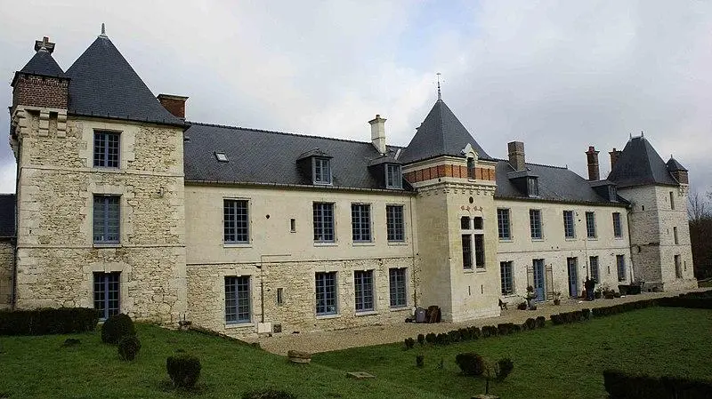 Foto von Schloss - G.Garitan - © Creative Commons (https://creativecommons.org/licenses/by-sa/4.0/deed.fr)