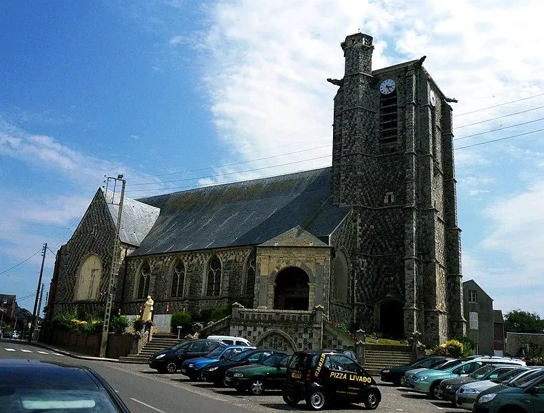 Foto de Iglesia de Saint-Pierre - isamiga76 + Markus3 (Marc ROUSSEL) (retaillage/"cr - © Creative Commons (https://creativecommons.org/licenses/by-sa/4.0/deed.fr)