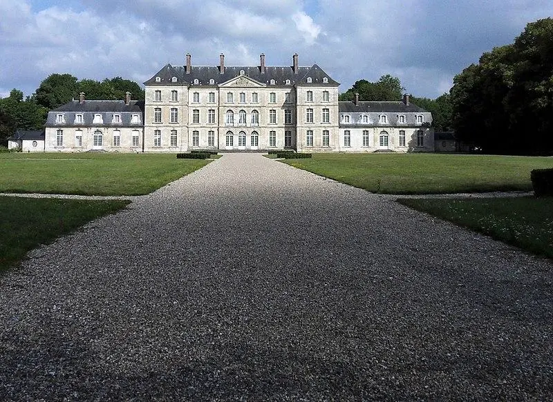 Foto von Clermont-Tonnerre Castle - isamiga76 + Markus3 (Marc ROUSSEL) (interventions - © Creative Commons (https://creativecommons.org/licenses/by-sa/4.0/deed.fr)