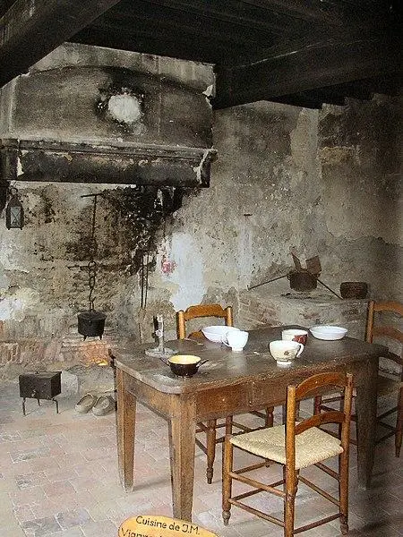 Foto di Presbiterio del parroco di Ars (vecchio) - Herwig Reidlinger - © Creative Commons (https://creativecommons.org/licenses/by-sa/4.0/deed.fr)