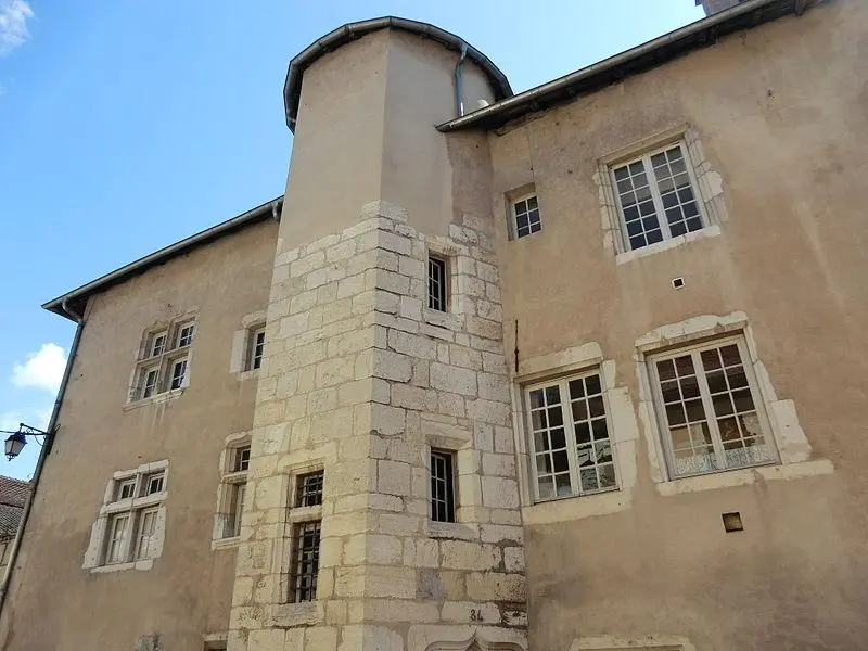 Foto von Mai und altes Oratory House - Benoît Prieur (1975–) Autres noms Nom de naissance - © Creative Commons (https://creativecommons.org/licenses/by-sa/4.0/deed.fr)