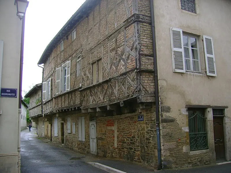 Foto di Casa - Guy Prieur - © Creative Commons (https://creativecommons.org/licenses/by-sa/4.0/deed.fr)