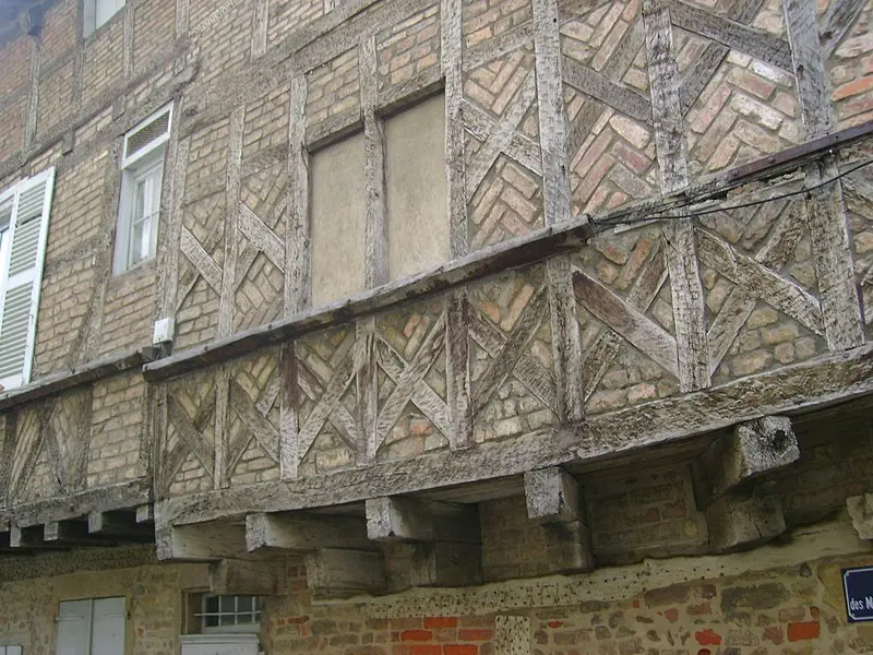 Foto di Casa - Guy Prieur - © Creative Commons (https://creativecommons.org/licenses/by-sa/4.0/deed.fr)