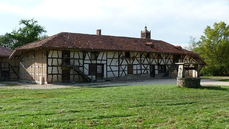 Foto di Sougey Farm - Demaiz - © Creative Commons (https://creativecommons.org/licenses/by-sa/4.0/deed.fr)