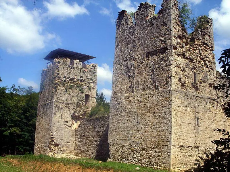 Foto von Thol Castle (Rest) - Zbh0170 - © Creative Commons (https://creativecommons.org/licenses/by-sa/4.0/deed.fr)
