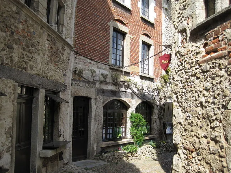 Foto von Hostellerie du Vieux Pérouges - Arnaud 25 - © Creative Commons (https://creativecommons.org/licenses/by-sa/4.0/deed.fr)