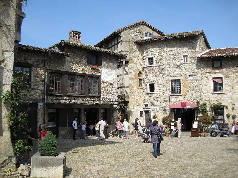 Foto de Casa de diale solar - Arnaud 25 - © Creative Commons (https://creativecommons.org/licenses/by-sa/4.0/deed.fr)