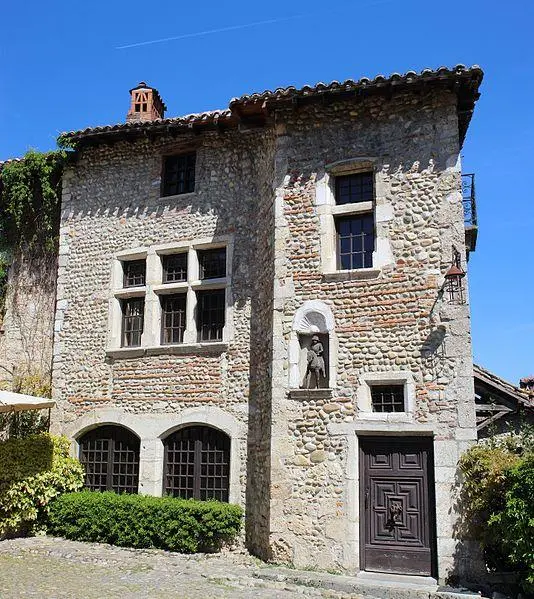 Foto von Maison du Petit-Saint-Georges - Chabe01 - © Creative Commons (https://creativecommons.org/licenses/by-sa/4.0/deed.fr)