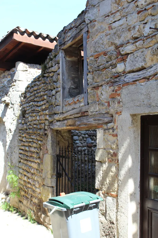 Foto de Hogar - Sous licence Creative Commons (https://creativecommons.org/licenses/by-sa/4.0/deed.fr) - Par Chabe01 - © Creative Commons (https://creativecommons.org/licenses/by-sa/4.0/deed.fr)