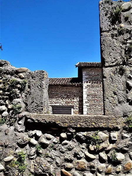 Foto de Hogar - Inga Tomane - © Creative Commons (https://creativecommons.org/licenses/by-sa/4.0/deed.fr)