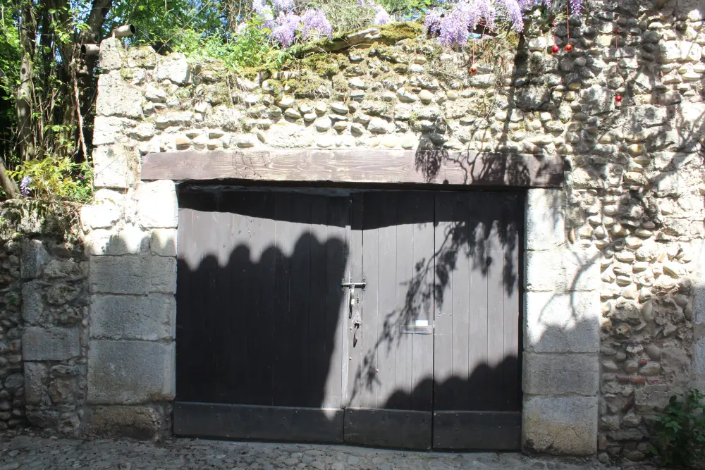 Foto di Casa (rimane) - Sous licence Creative Commons (https://creativecommons.org/licenses/by-sa/4.0/deed.fr) - Par Chabe01 - © Creative Commons (https://creativecommons.org/licenses/by-sa/4.0/deed.fr)