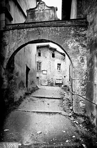 Foto von Unten - POP Plateforme Ouverte du Patrimoine / Base Mérimée - © Ministère de la Culture (France), Médiathèque du patrimoine et de la photographie, diffusion RMN-GP