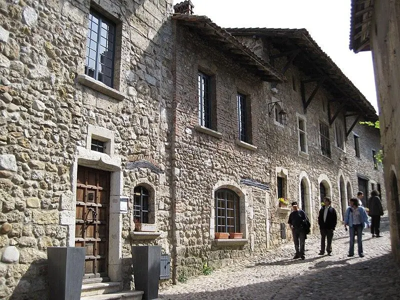 Foto von RAMPARTS (Reste) - Arnaud 25 - © Creative Commons (https://creativecommons.org/licenses/by-sa/4.0/deed.fr)